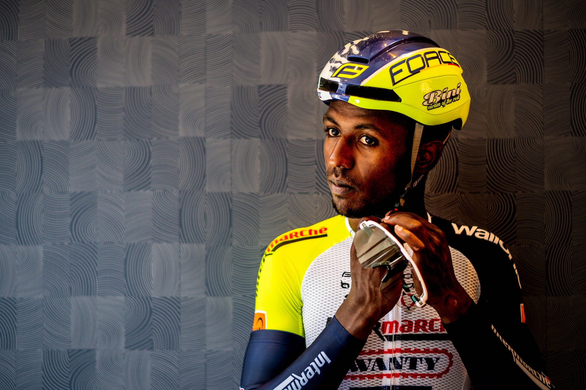 ABBATTERE LE BARRIERE - Intervista a Biniam Girmay