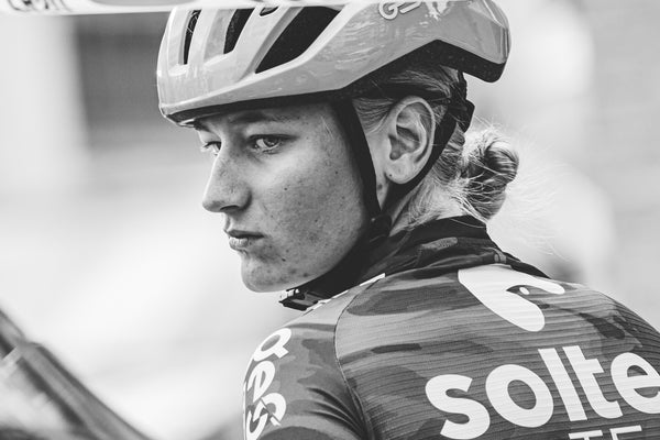 Bicycle Face: retratos de la Vuelta Femenina en el ciclismo del siglo XXI