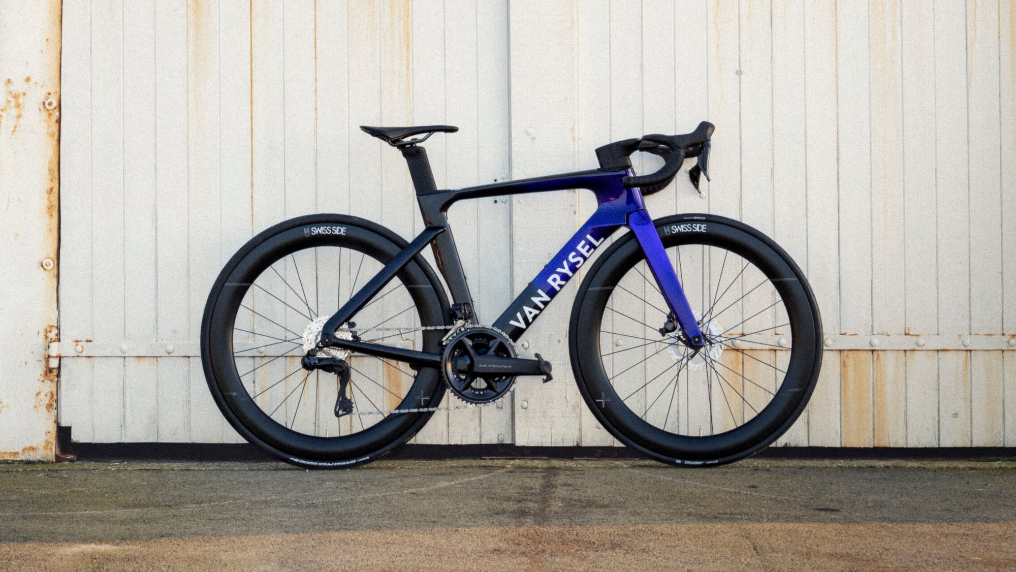 Van Rysel RCR-F hero image