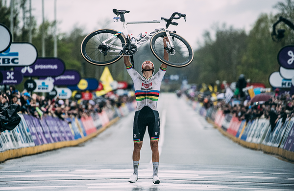 Giro delle Fiandre 2024 | Il sogno di Mathieu Van Der Poel diventa realtà