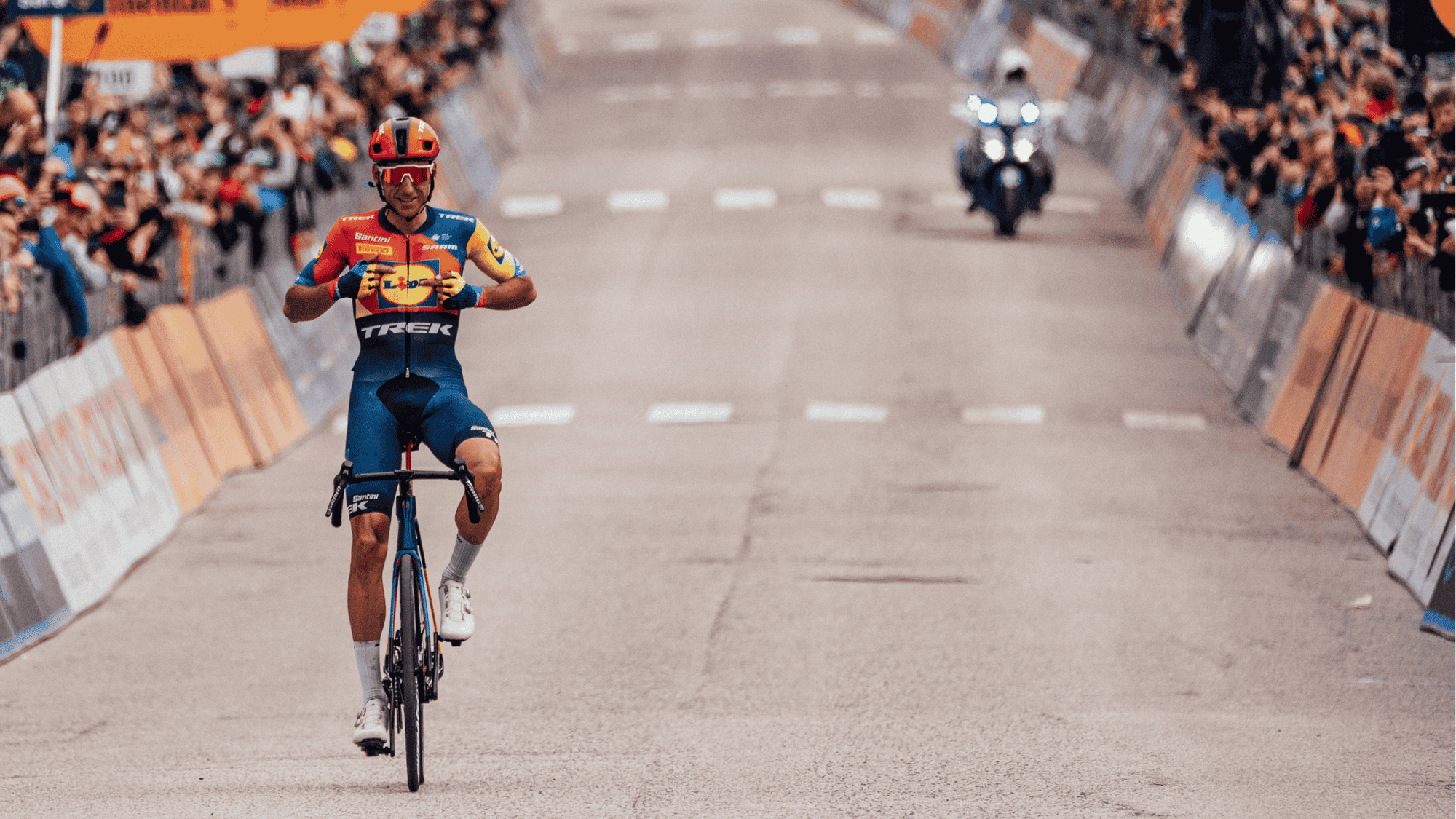 Carlos Verona winning stage 15 of the Giro d'Italia