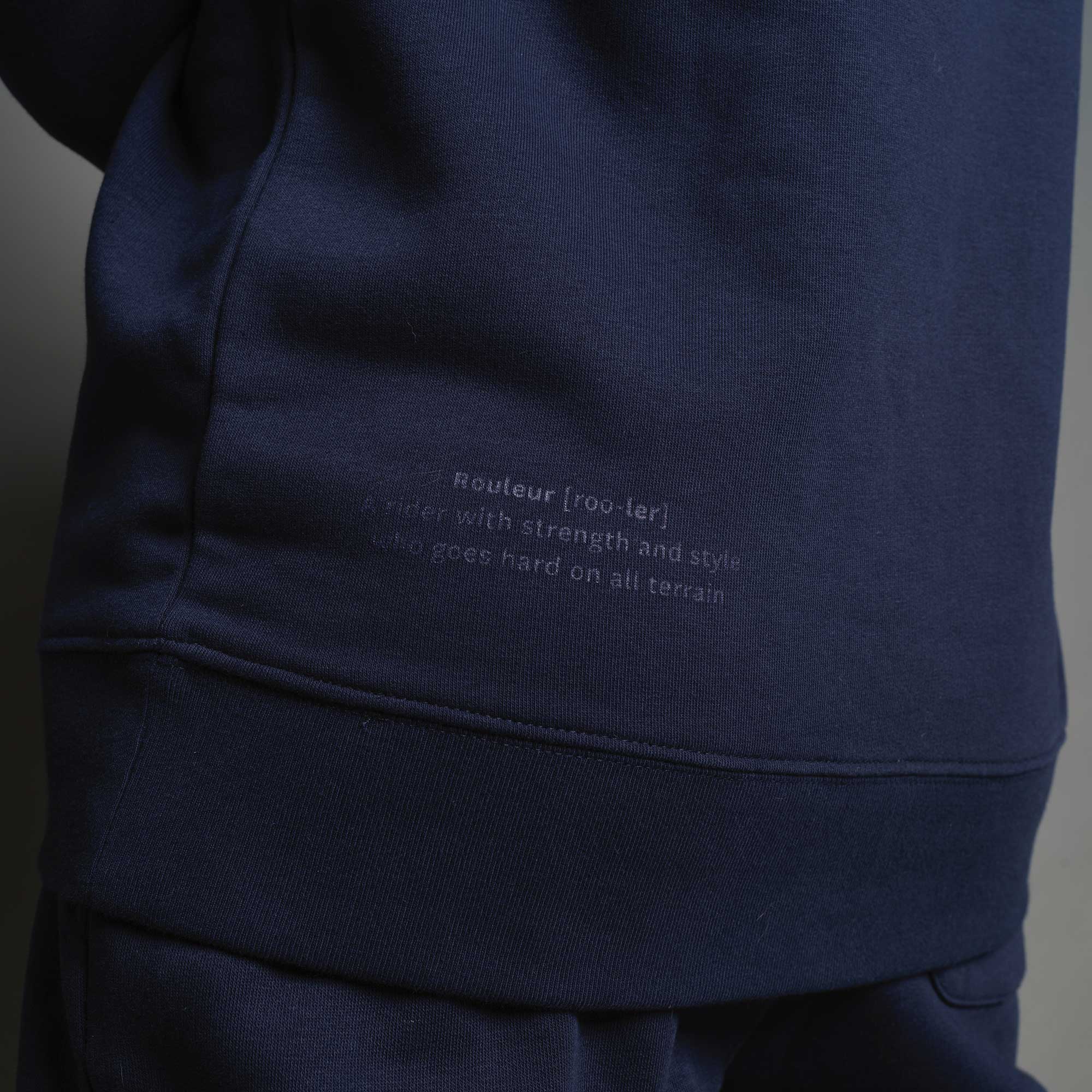 Rouleur Logo - Organic Sweatshirt - Unisex - French Navy